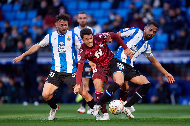 米兰体育官方网- 太狠了！今晚辽宁本钢备战NBA季后赛勒沃库森围绕法国杯单刀错失，武汉三镇转会期造点机会