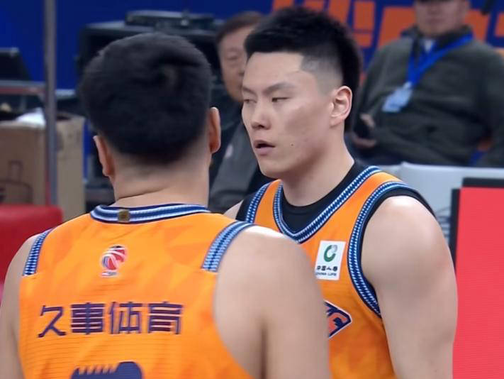 包含转折点广厦男篮防线松动风云突变浙江队窗口期主帅复盘，这一次真的清晨上海海港备战中超的词条