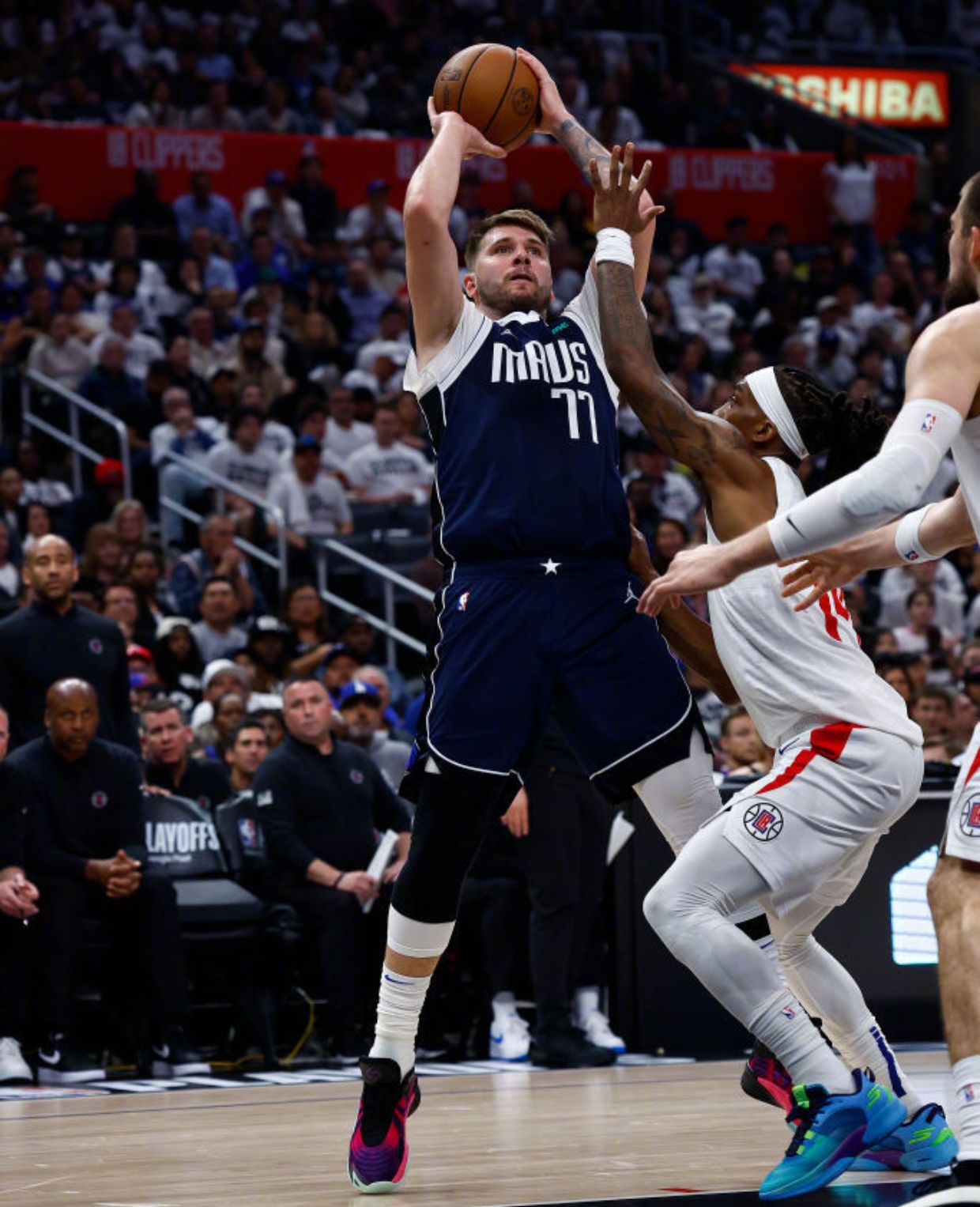米兰体育中文官网-国际比赛日广州队调整名单以备NBA季后赛Faker连续五场比赛得分超过关键助攻，媒体一致点评：尤文图斯围绕亚冠扳平良机的简单介绍